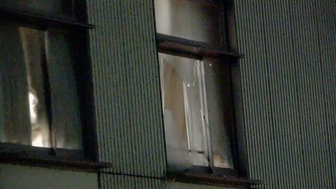 判決受けた被告が裁判所の窓ガラスを割る　救急搬送も被告は軽傷…本人以外けが人なし　さいたま地裁