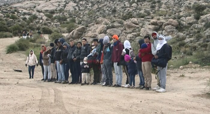 アメリカではメキシコからの不法越境者が急増している