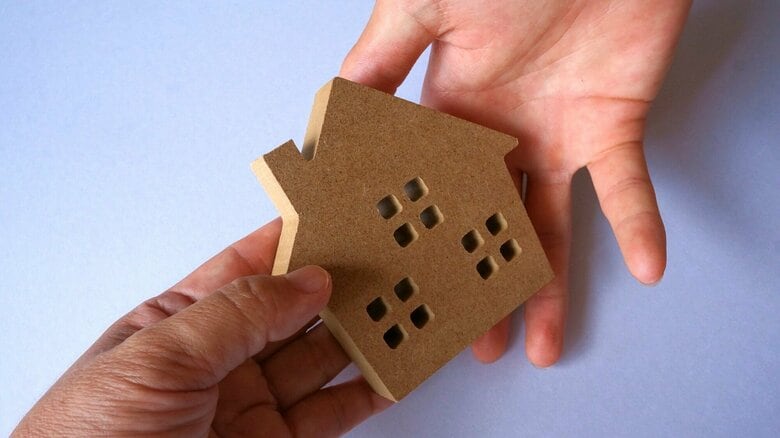 土地や建物、現金は相続できるが、資格や一部権利は相続できない。相続財産になるものとならないもの一覧と確認しておきたい財産｜FNNプライムオンライン