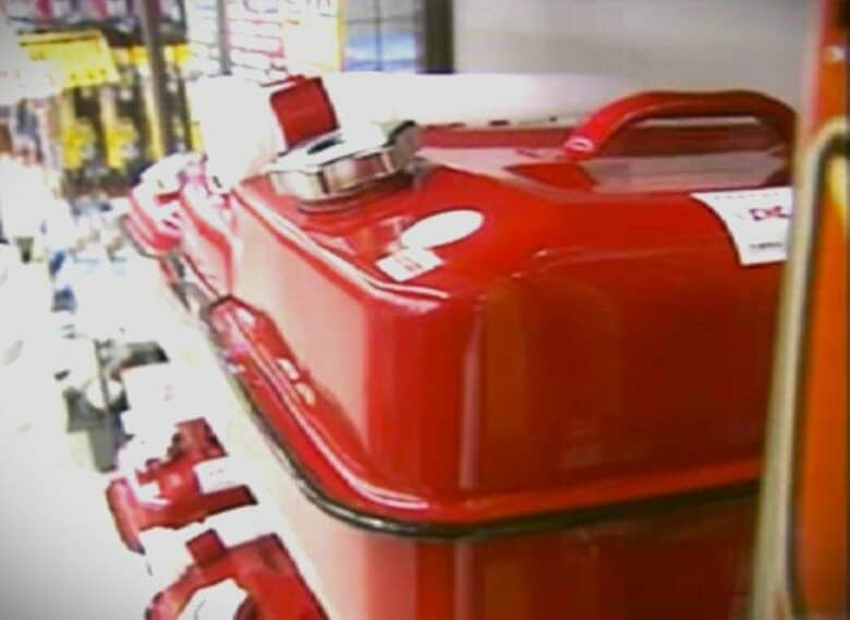 【ガソリン高騰でまた窃盗】北海道網走市で物置からガソリン入り携行缶が盗まれる…北斗市などでも同様の被害相次ぐ…警察が注意を呼び掛け｜FNNプライムオンライン