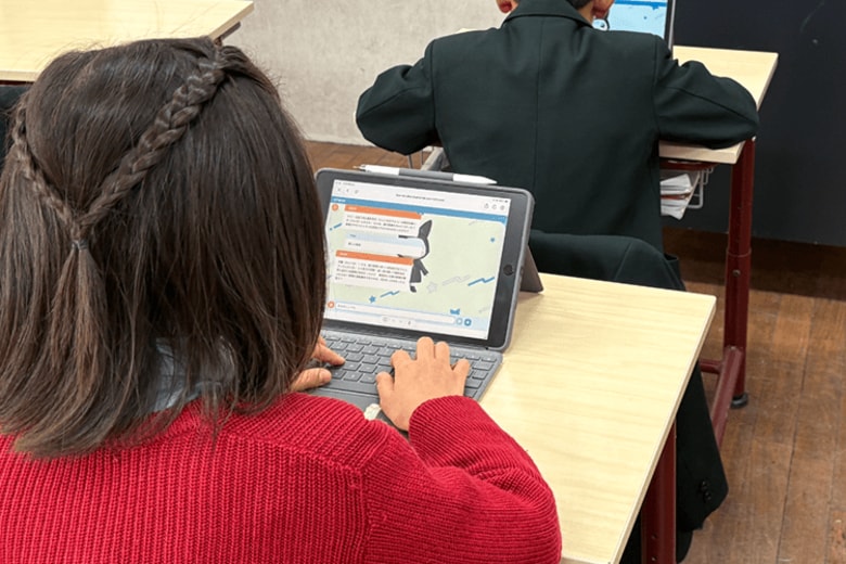 児童が自ら復習したくなる時代へ!? 洗足学園小学校×AI復習支援サービス「まなりぴ」の実証実験の結果を発表