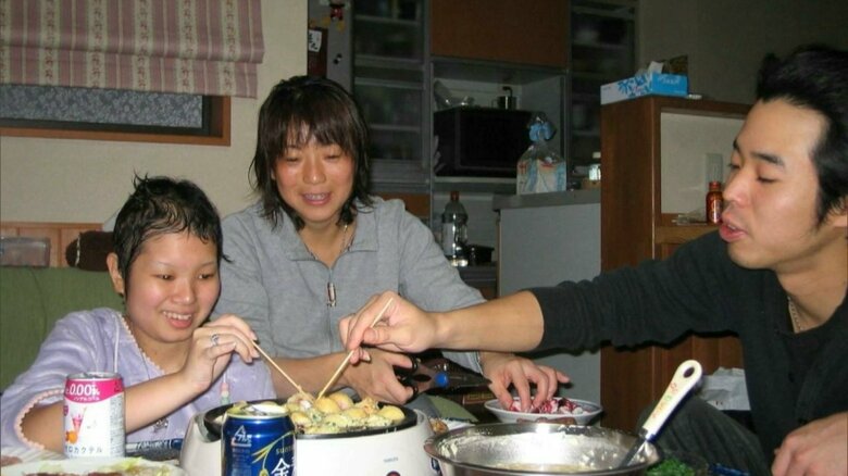 提供：岡本直也さん　左端が妹ゆりかさん