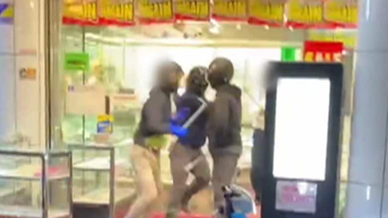 「ジュエリータウンおかちまち」強盗事件の実行犯（視聴者映像）