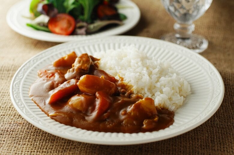 夏の食事にカレーもおすすめ（画像：イメージ）