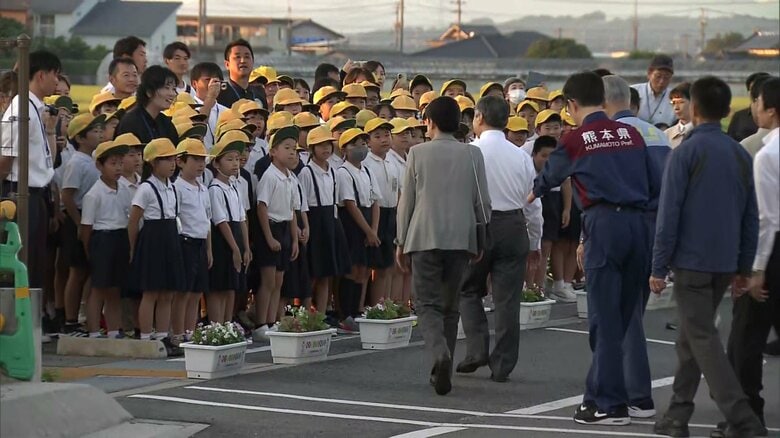 地元の小学生と交流（熊本・氷川町）