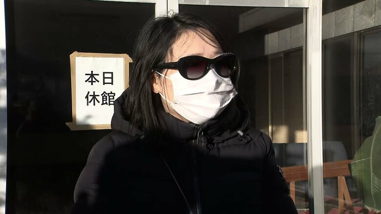 取材に応じるホテル運営会社社長　26日