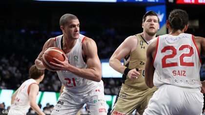 千葉ジェッツCS決勝進出に王手　ギャビン・エドワーズがリバウンドで琉球のゴール下を支配