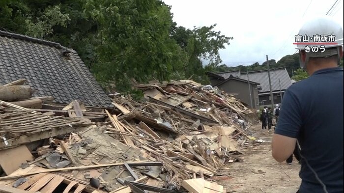 土砂崩れによって倒壊した空き家