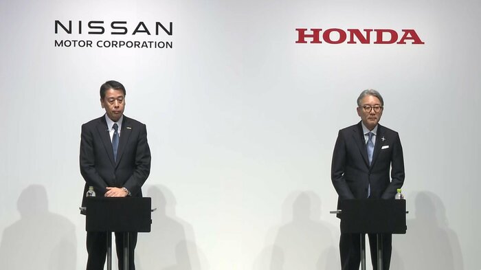 2024年3月 ホンダ・日産 協業検討会見での 日産自動車 内田社長(左)とホンダ 三部社長(右)