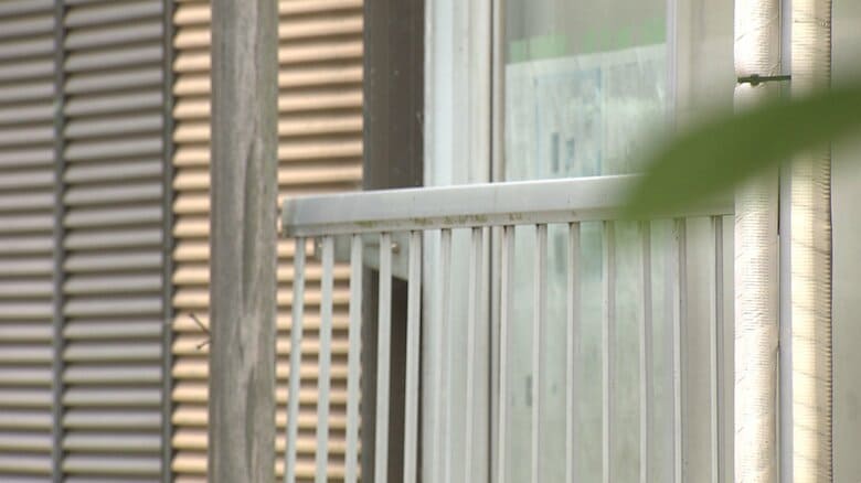 「長年の騒音トラブルで我慢できず」アパート隣人の男女を刺した疑いで76歳男を現行犯逮捕 東京・渋谷区|FNNプライムオンライン