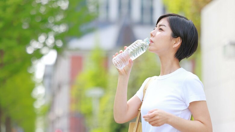 水分補給は「水」じゃないとダメ? 専門家に聞いた熱中症・脱水症予防に適した飲み物｜FNNプライムオンライン