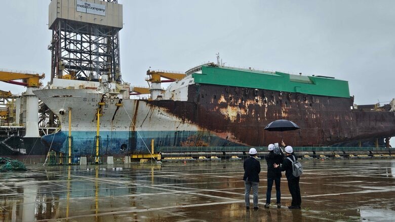 引き揚げられたセウオォル号は現在も保存されている（韓国・木浦）