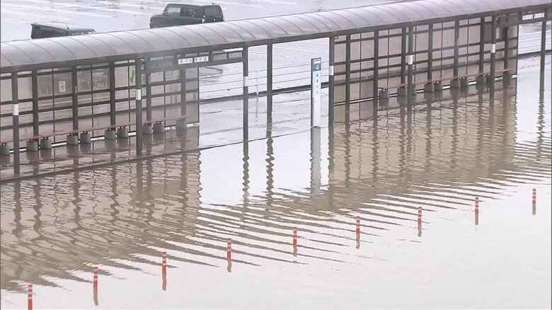 冠水してしまった秋田駅周辺