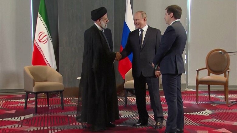 上海協力機構首脳会議に合わせ会談したライシ大統領とプーチン大統領（ウズベキスタン・サマルカンド 9月15日）