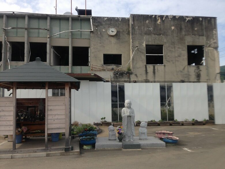 かつての町役場は、すでに取り壊され今はもうない。