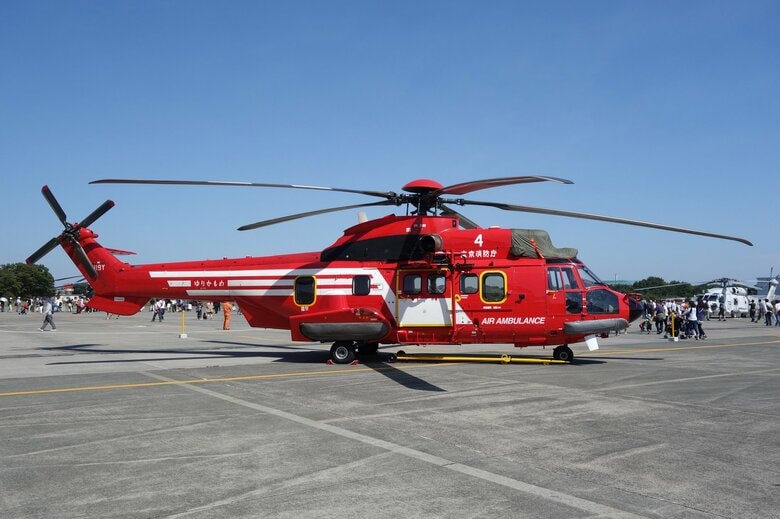 東京消防庁に業務委託したメリットの一つとして｢ヘリコプターの配備が挙げられるという。