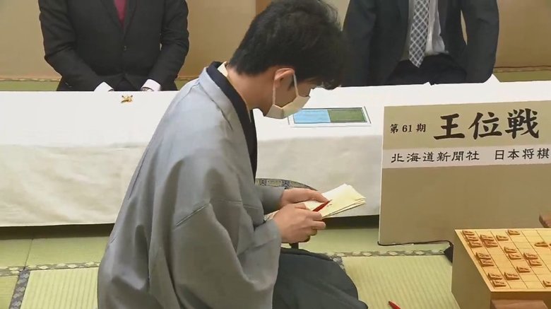 藤井聡太七段が初の「封じ手」!長丁場の対局を支える勝負メシと勝負おやつは?