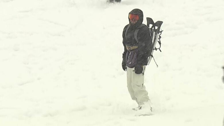 遭難したイスラエル国籍の男性が下山