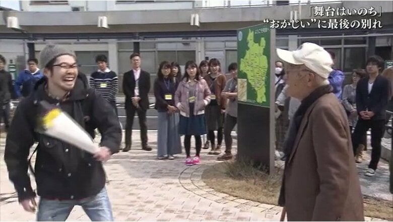 徘徊演劇「よみちにひはくれない」のワンシーン