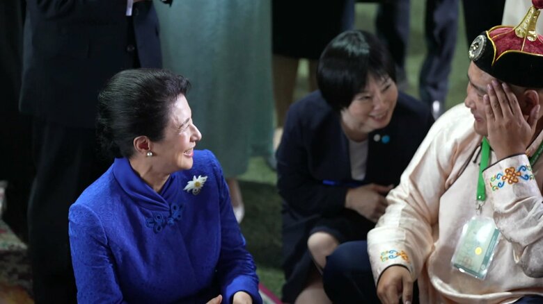 「シャガイ」を体験された皇后さま