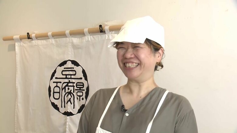 笑顔で話す矢吹さん