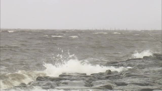 台風並み強風吹き荒れる 日本海に発達した低気圧 竜巻など突風 落雷 ひょうなどに注意（島根・鳥取）