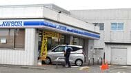 60代女性が運転する軽乗用車がコンビニに突っ込む　店内客や店員を含めけが人なし