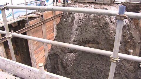 東京・三軒茶屋のマンション建築現場で作業員が下敷きに　土やコンクリートが崩れる　29歳のベトナム国籍男性がけが