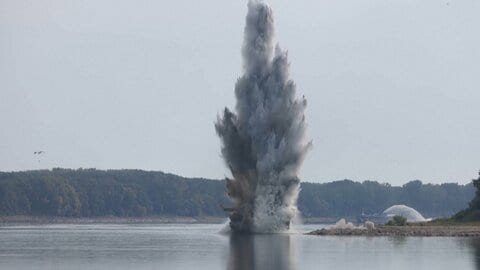 熱波で原発の冷却水が不足、改善へ海軍がドナウ川の岩盤を爆破　雨不足で川の水位が大幅低下　ルーマニア