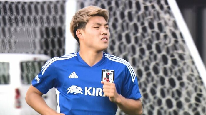 攻撃的ミッドフィルダー・堂安律
