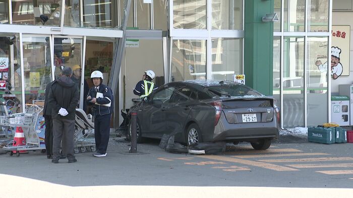 南区のスーパーで高齢男性が事故