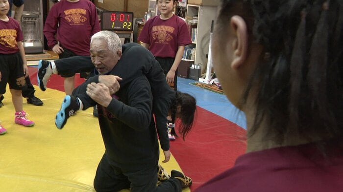 “やって見せる”指導を続ける齊藤勝彦監督