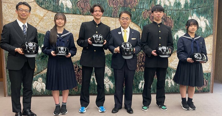 愛知県で自転車ヘルメット着用をし始めた高校生1,256人にアンケート。85%が「ヘルメット着用が当たり前になれば良い」と回答