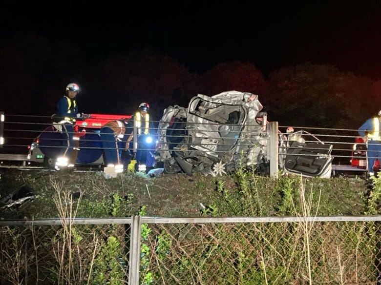 東北道上り線で逆走車が次々と車と衝突　3人が意識不明の重体　けが人複数｜FNNプライムオンライン