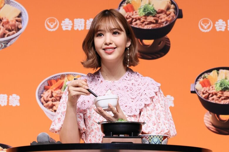 吉野家新商品「牛すき丼・牛すき鍋膳」新CM発表会