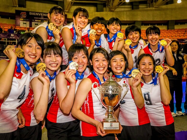U20世界選手権で史上初の世界一©FIVB