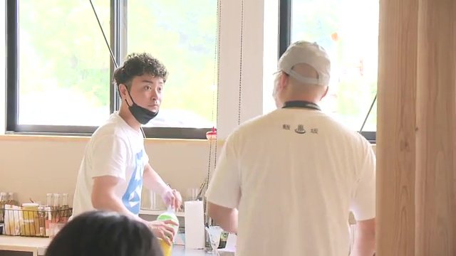 リノベ塾卒業生の小野寺大樹さん（右）と遠藤慧毅さん（左）