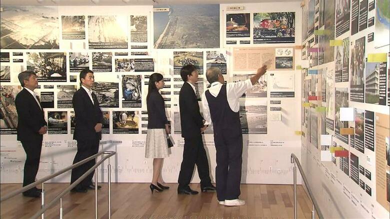 秋篠宮さまと「せんだい3.11メモリアル交流館」を訪れた佳子さま（2017年8月）