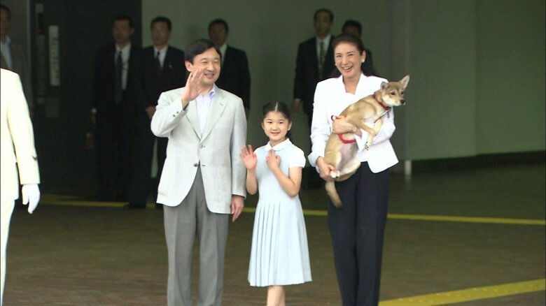 平成21年（2009年） 那須塩原駅で愛犬の由莉と一緒に（栃木・那須塩原市）