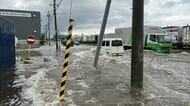 【北海道でゲリラ豪雨】大気不安定で恵庭市や千歳市“今年一番強い雨”冠水した道路は車のタイヤ半分浸かる…夜遅くまで浸水や河川増水に注意
