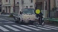 【独自】「人が3mぐらい飛んだ」自転車がトラックと衝突 道路上で動く様子なく…“イヤホン”で周囲の音が聞こえなかったか