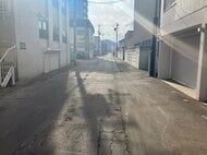 『男に触られた』10代後半の女性が未明の路上で背後から来た男に下半身を触られる被害_30～40代ぐらい身長約170センチの小太り体形の男が逃走中_付近では3月にもワイセツ事件が発生〈北海道札幌市〉