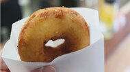 サクッとモチモチのソウルフード…100年以上続く青果店が手掛ける「手作りドーナッツ」考案は30年前