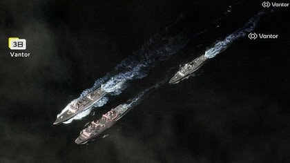 過去最大規模か…中国が東アジア海域で海軍と海警局の船100隻以上展開　高市首相発言などに反発か