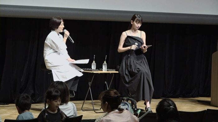 「子どもは自分の体が大切だと理解できると相手のことも大切に思い、尊重しあえるようになる」と坂本医師(左)