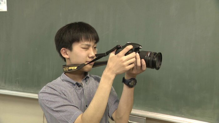 写真部の次期部長・佐々木舜さん(2年)