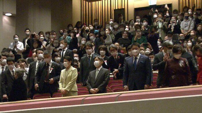 演奏会を鑑賞される両陛下と大統領夫妻(東京・NHKホール)