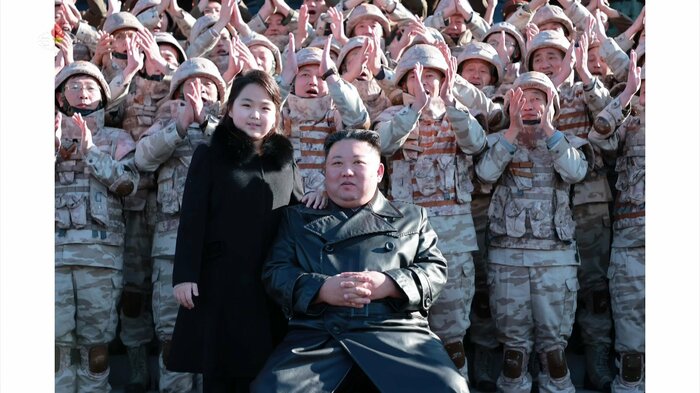 朝鮮中央テレビ(2022年11月27日放送)より