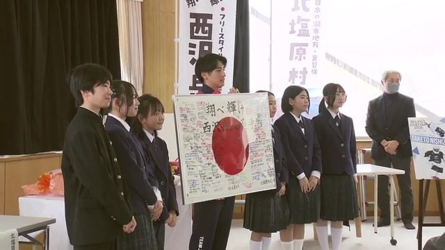 後輩たちと記念撮影　（2026年2月1日撮影）