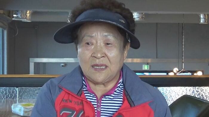 虐殺の実態を証言する高完順(コ・ワンスン)さん(済州島・4月2日)
